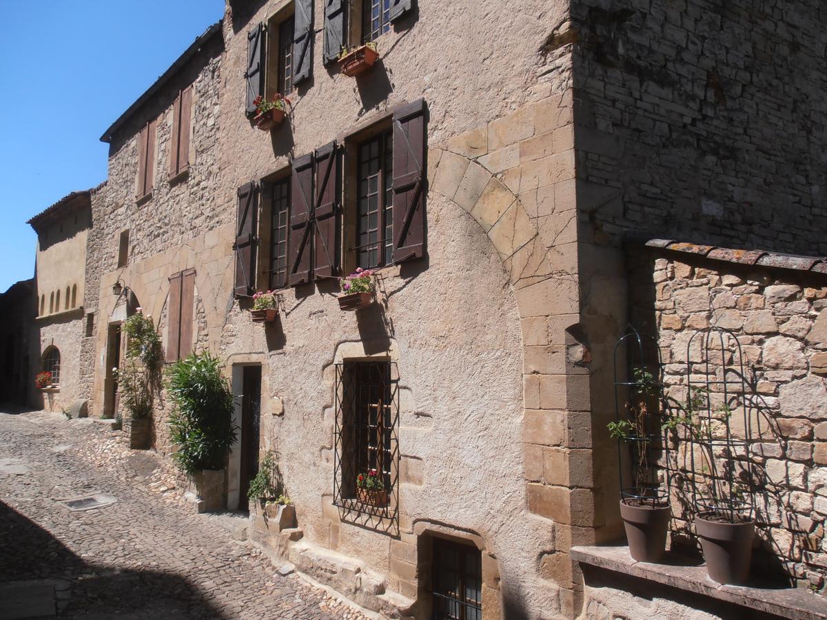 D'Ici Et D'Ailleurs Bed & Breakfast Cordes-sur-Ciel Bagian luar foto