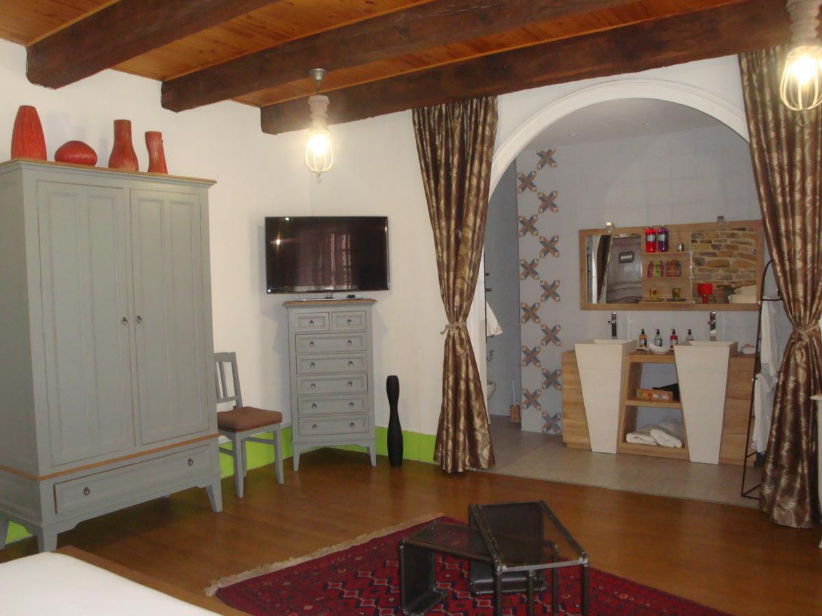 D'Ici Et D'Ailleurs Bed & Breakfast Cordes-sur-Ciel Bagian luar foto