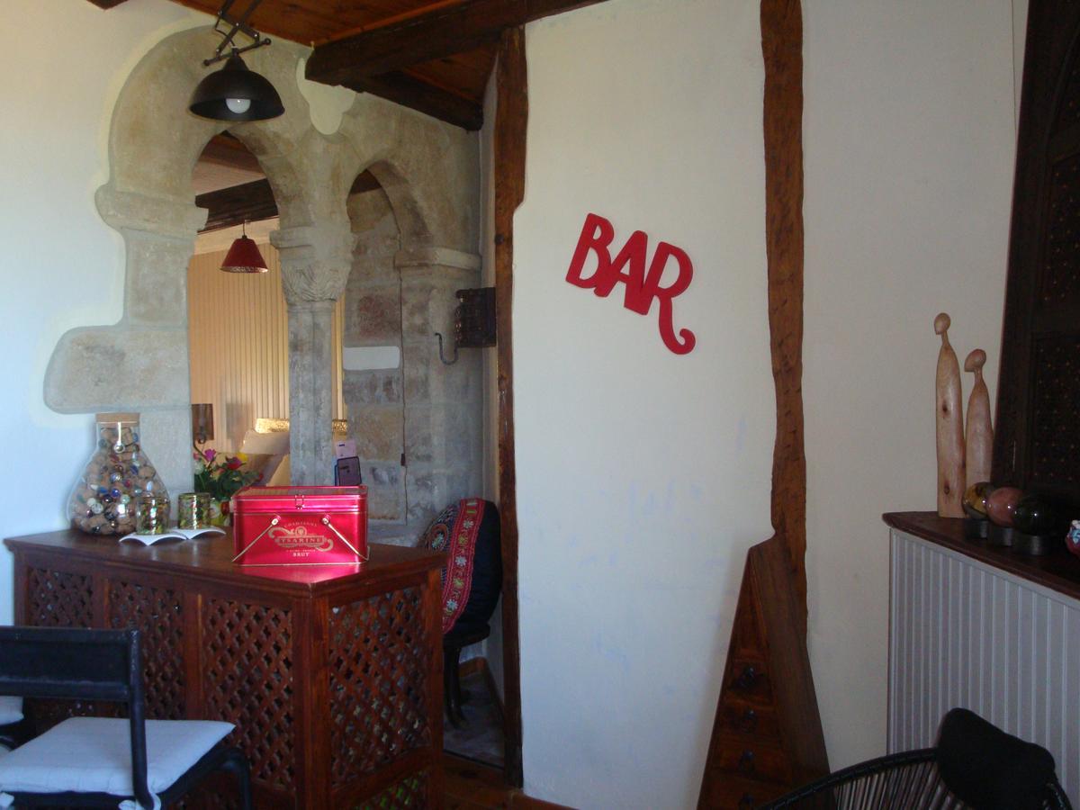 D'Ici Et D'Ailleurs Bed & Breakfast Cordes-sur-Ciel Bagian luar foto